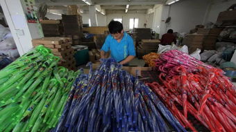 傳統制造業轉型典范 傘業的華麗蛻變與智慧之路